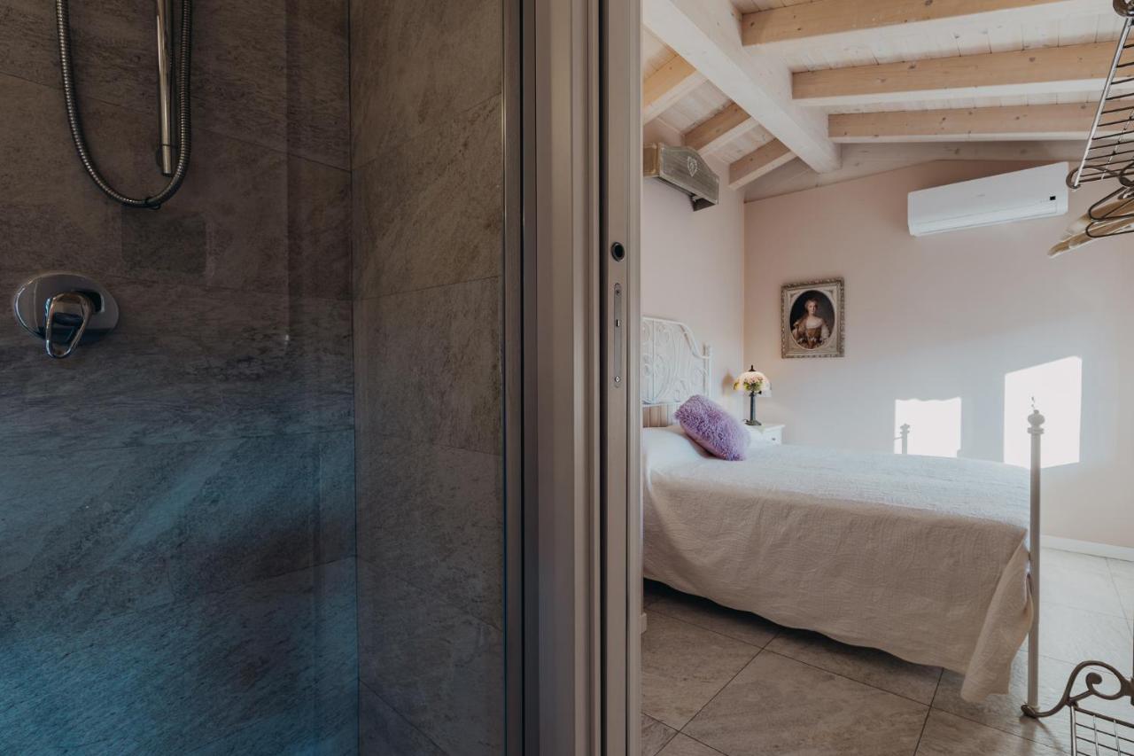 Le Due Dame Hotell Manerba del Garda Eksteriør bilde