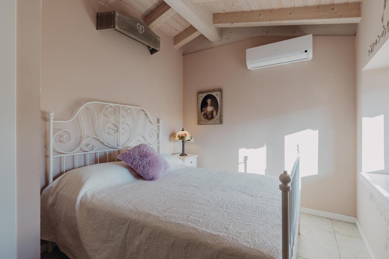 Le Due Dame Hotell Manerba del Garda Eksteriør bilde