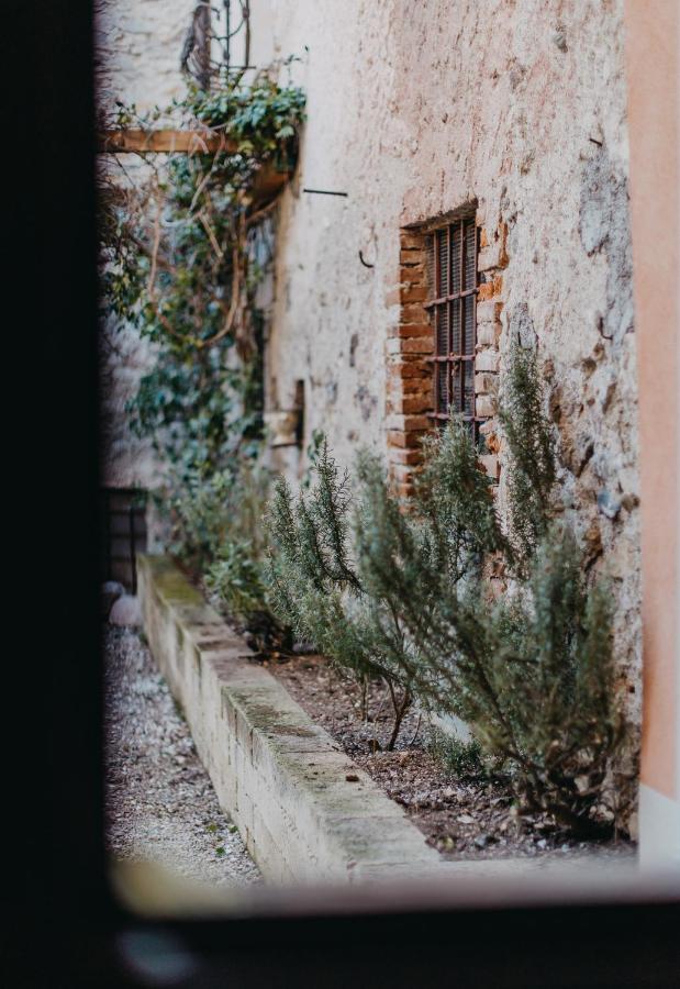 Le Due Dame Hotell Manerba del Garda Eksteriør bilde
